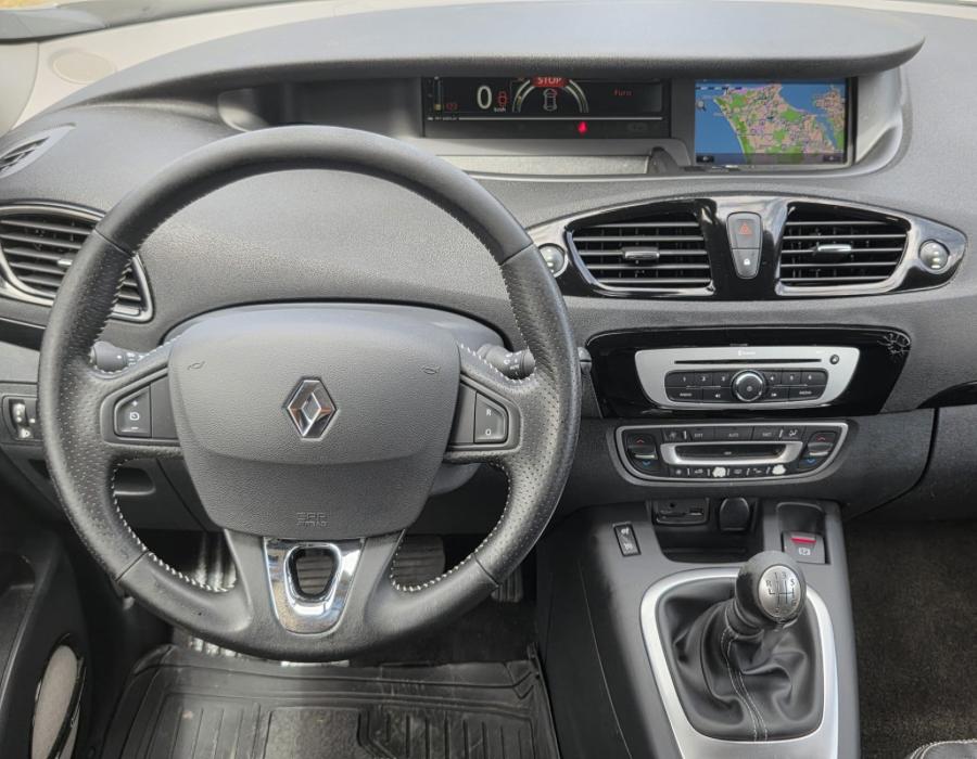 RENAULT GRAND SCENIC BOSE EDITION